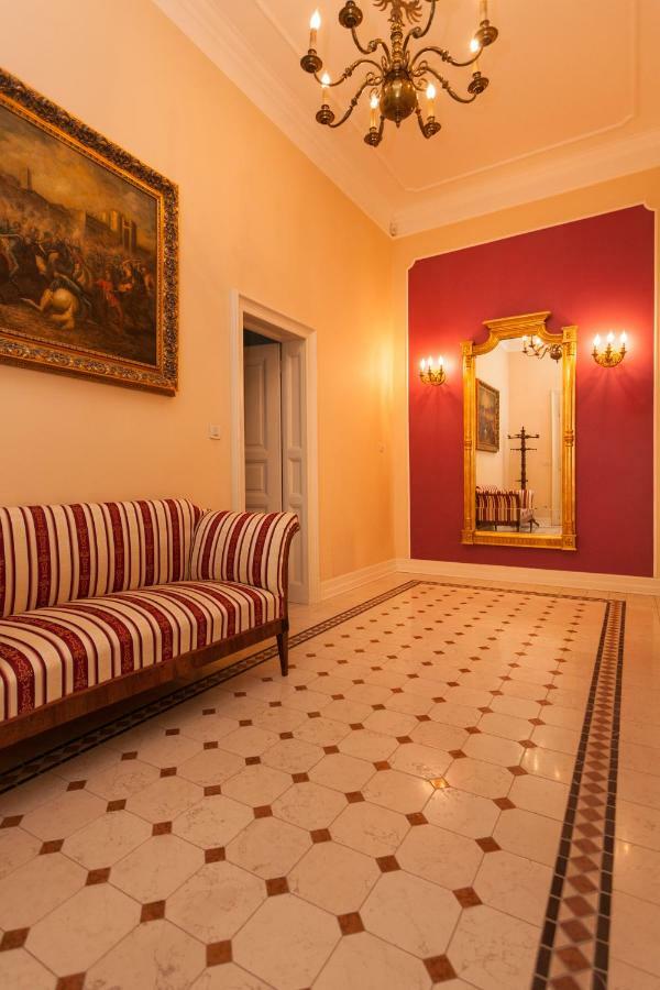 Filip'S Palace Luxurious Apartment Laibach Exterior foto